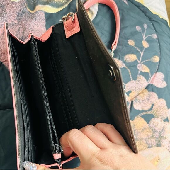 EUC Rebecca Minkoff Pink Crossbody Wallet On Chain - Picture 4 of 4